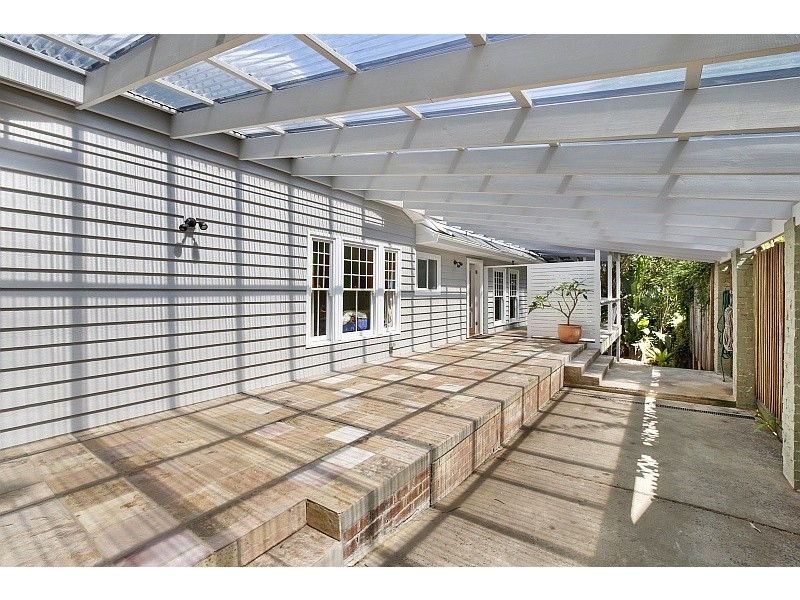 22 John Street, Forresters Beach NSW 2260