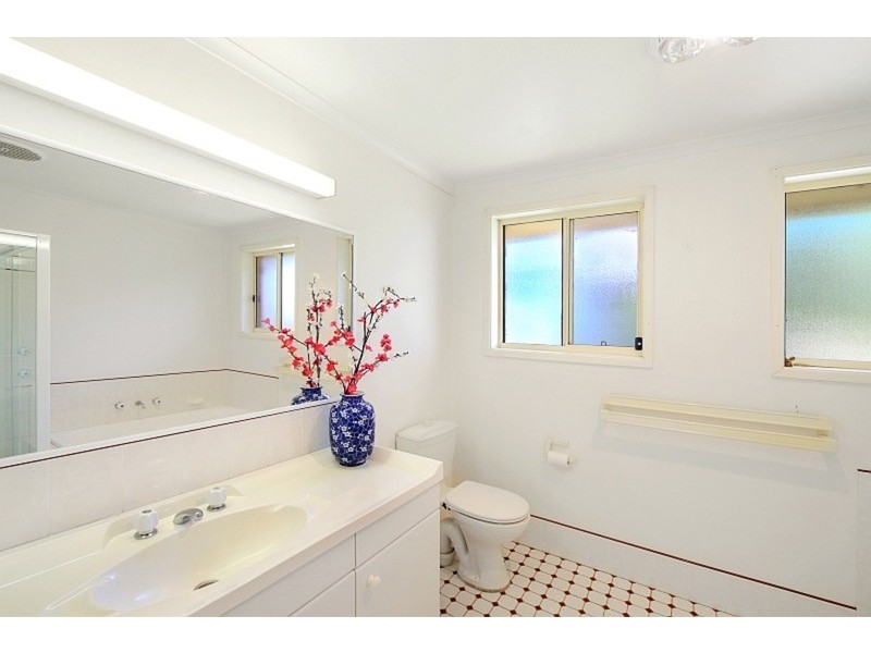 32 James Sea Drive, Green Point NSW 2251