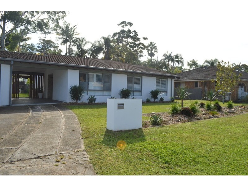 15 Windsor Road, Wamberal NSW 2260