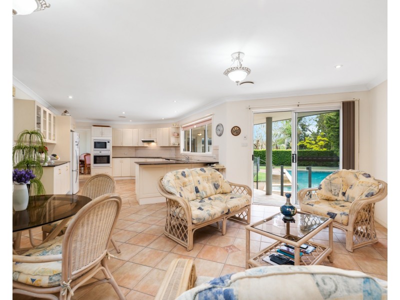 11C Eulalia Avenue, Point Frederick NSW 2250