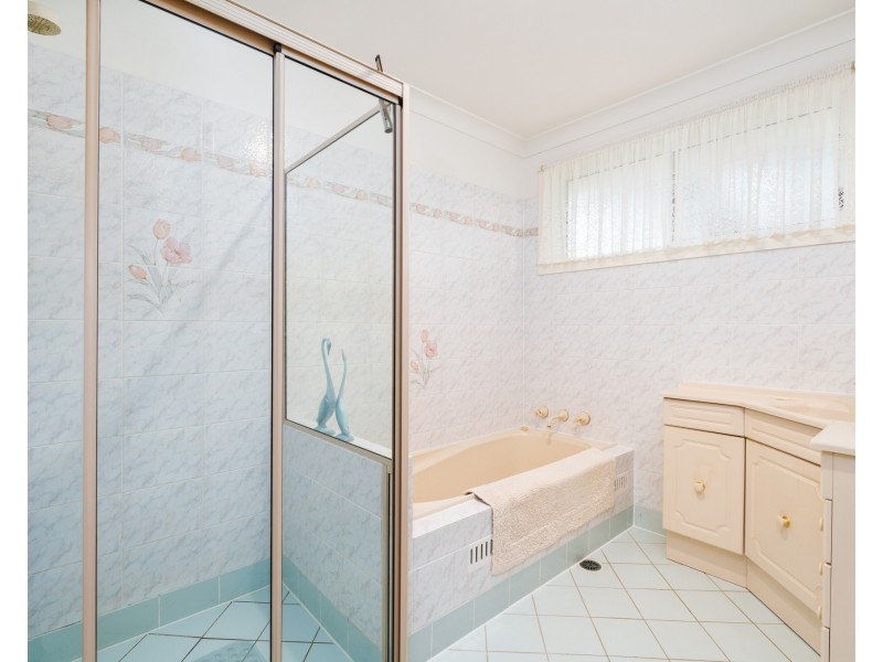 11C Eulalia Avenue, Point Frederick NSW 2250