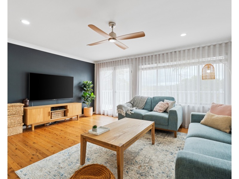 4 Rhonda Street, Wyoming NSW 2250