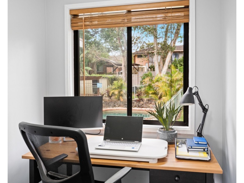 4 Rhonda Street, Wyoming NSW 2250