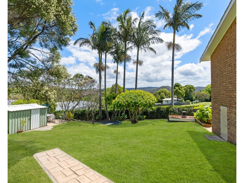 8 Isis Street, Wyoming NSW 2250