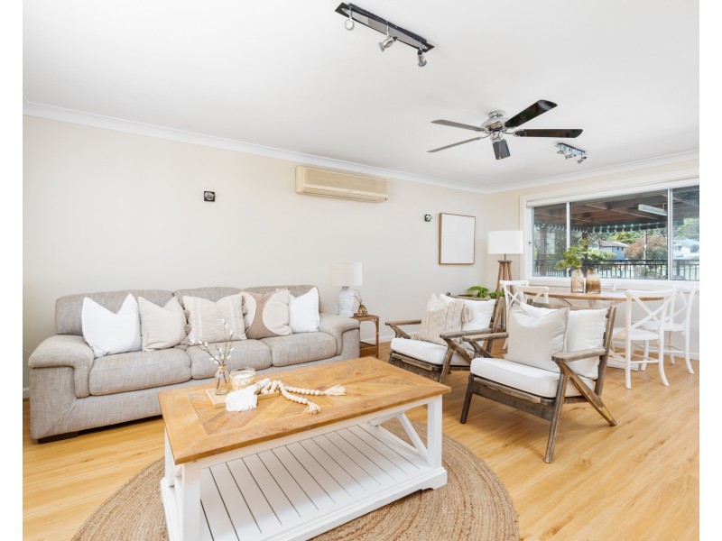 50 North Crescent, Wyoming NSW 2250