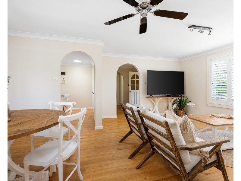 50 North Crescent, Wyoming NSW 2250