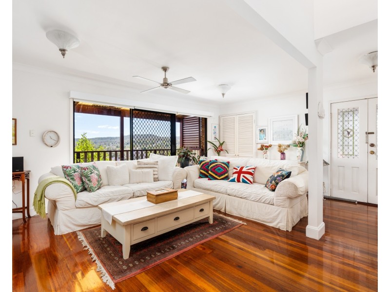 51 Holcombe Avenue, Narara NSW 2250