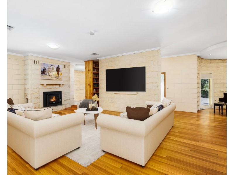 54 Meadow Road, Springfield NSW 2250