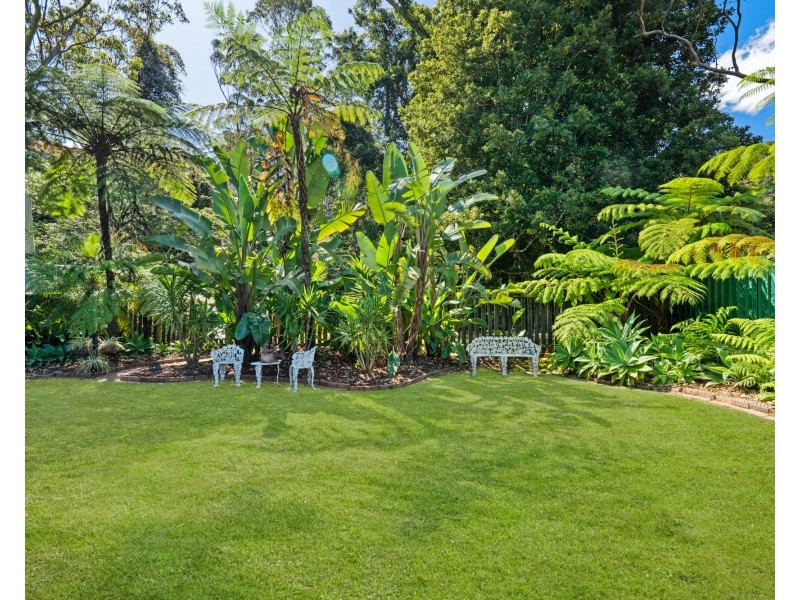 24 Ferntree Close, Wyoming NSW 2250