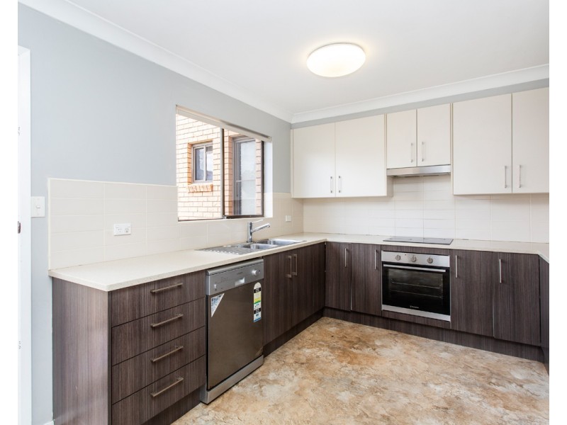 2/14 Russell Street, East Gosford NSW 2250