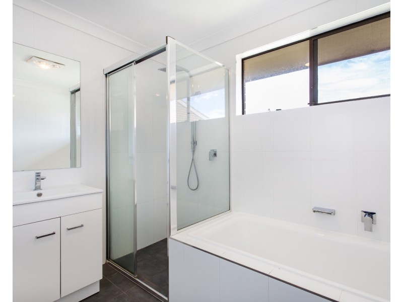 2/14 Russell Street, East Gosford NSW 2250