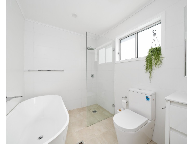 61 Maidens Brush Road, Wyoming NSW 2250