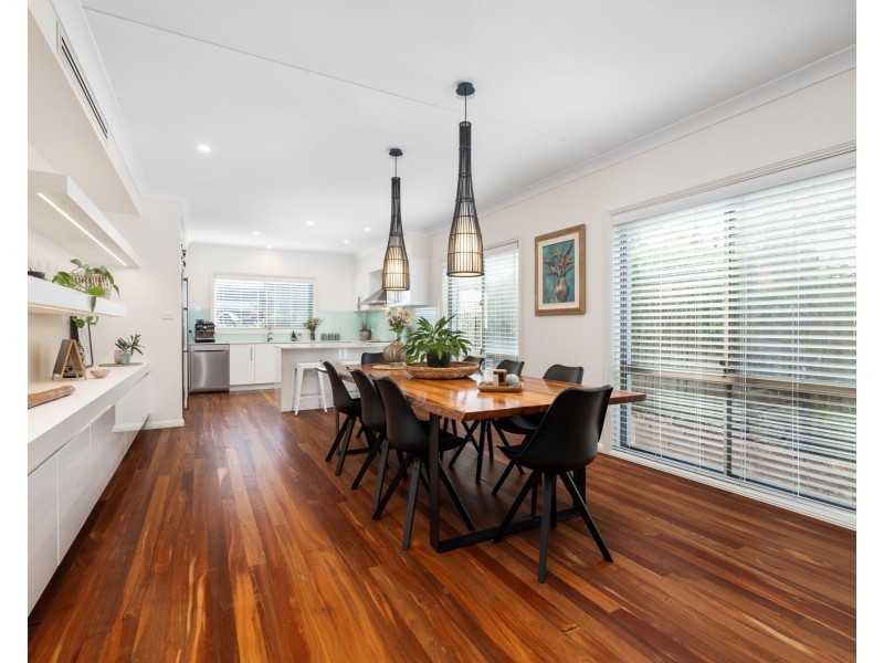 54 Forresters Beach Road, Forresters Beach NSW 2260