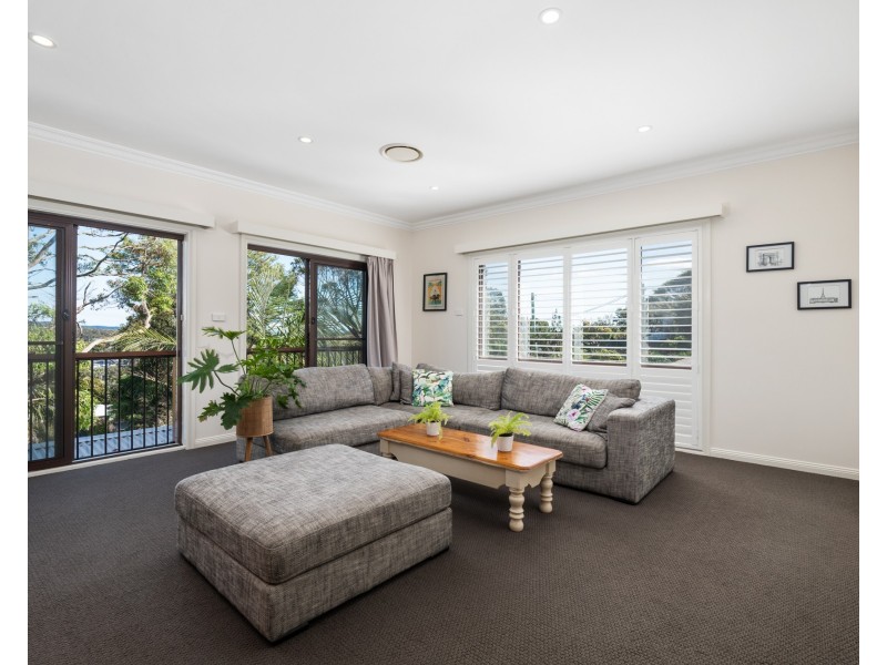 54 Forresters Beach Road, Forresters Beach NSW 2260