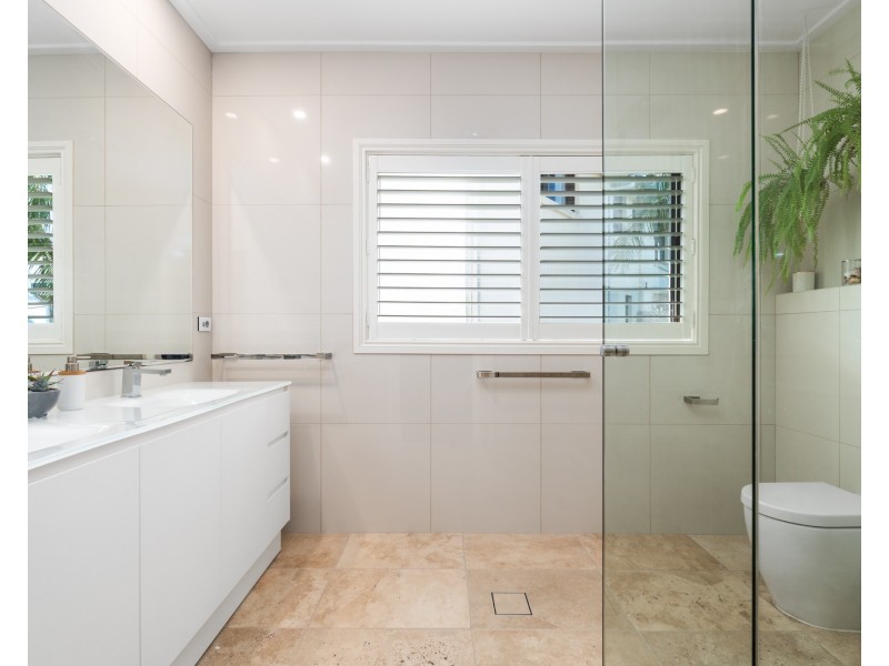 54 Forresters Beach Road, Forresters Beach NSW 2260