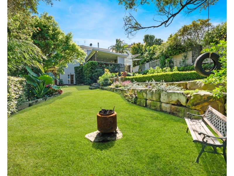 54 Forresters Beach Road, Forresters Beach NSW 2260