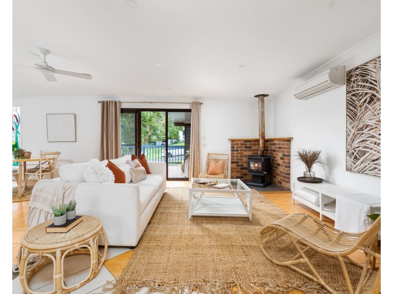 38 Rain Forest Road, Wyoming NSW 2250