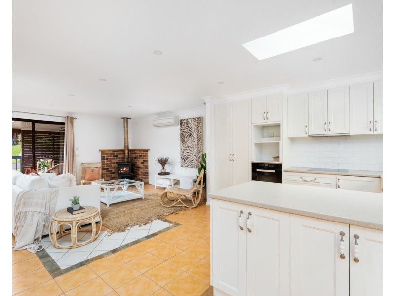 38 Rain Forest Road, Wyoming NSW 2250