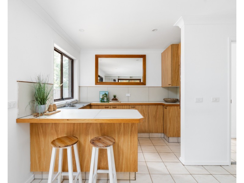 38 Rain Forest Road, Wyoming NSW 2250