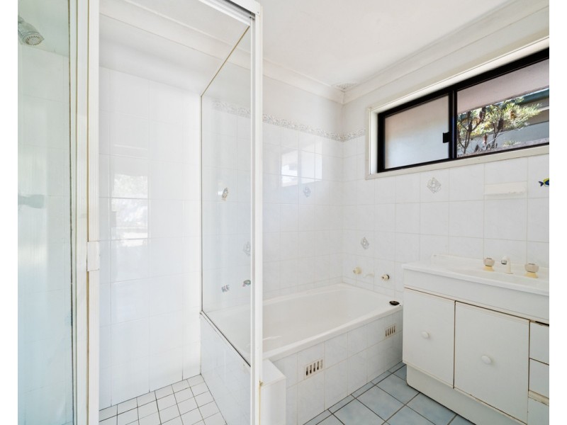 32 Halcyon Street, Wyoming NSW 2250