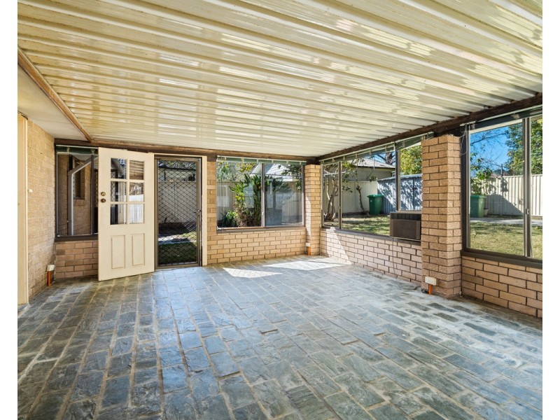 32 Halcyon Street, Wyoming NSW 2250