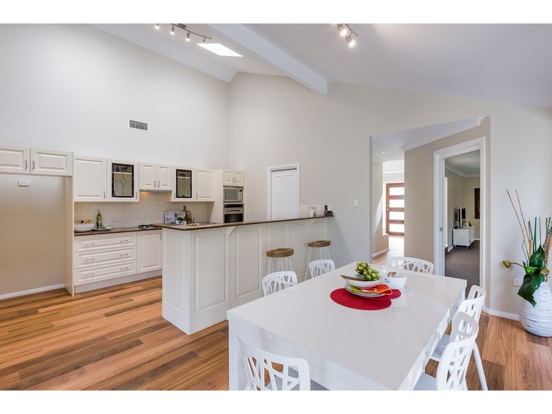17 Bannister Drive, Erina NSW 2250