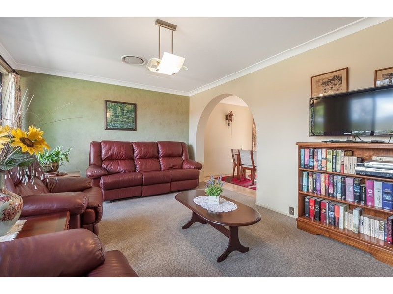5 Guss Cannon Close, Green Point NSW 2251