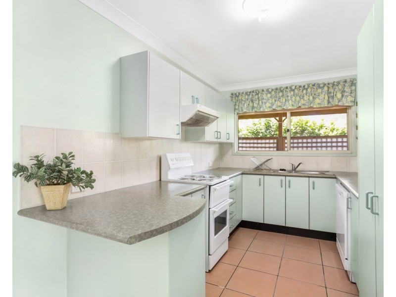 2/26 Robinia Parade, Springfield NSW 2250