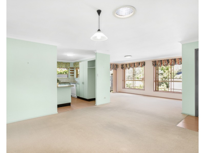 2/26 Robinia Parade, Springfield NSW 2250