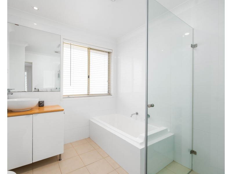 8/82 Ocean View Drive, Wamberal NSW 2260