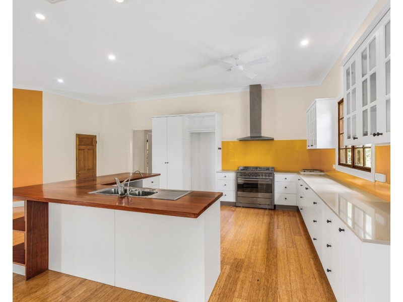 82 Taylor Road, Lisarow NSW 2250