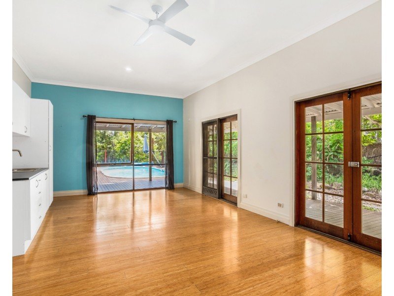82 Taylor Road, Lisarow NSW 2250
