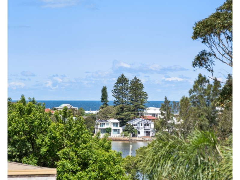 25 Sunrise Avenue, Terrigal NSW 2260