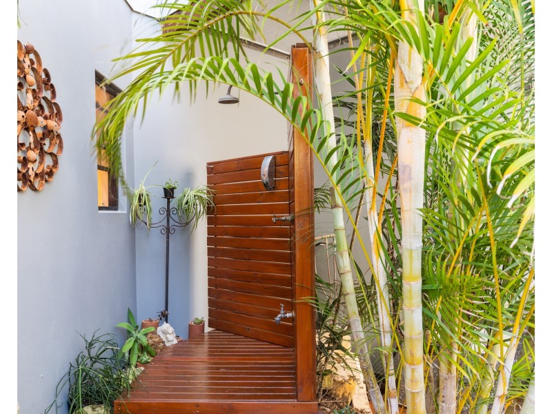 5 Lavinia Street, Forresters Beach NSW 2260