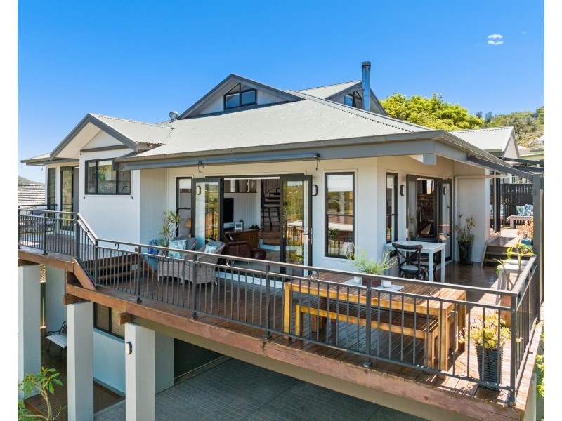 5 Lavinia Street, Forresters Beach NSW 2260