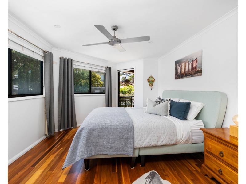 5 Lavinia Street, Forresters Beach NSW 2260