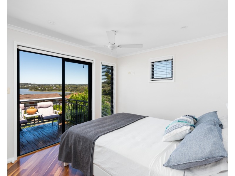 5 Lavinia Street, Forresters Beach NSW 2260