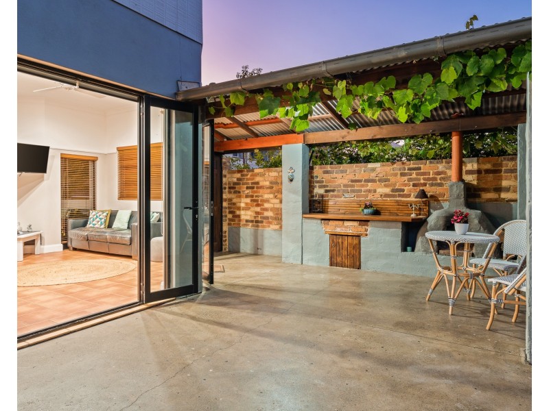 5 Lavinia Street, Forresters Beach NSW 2260