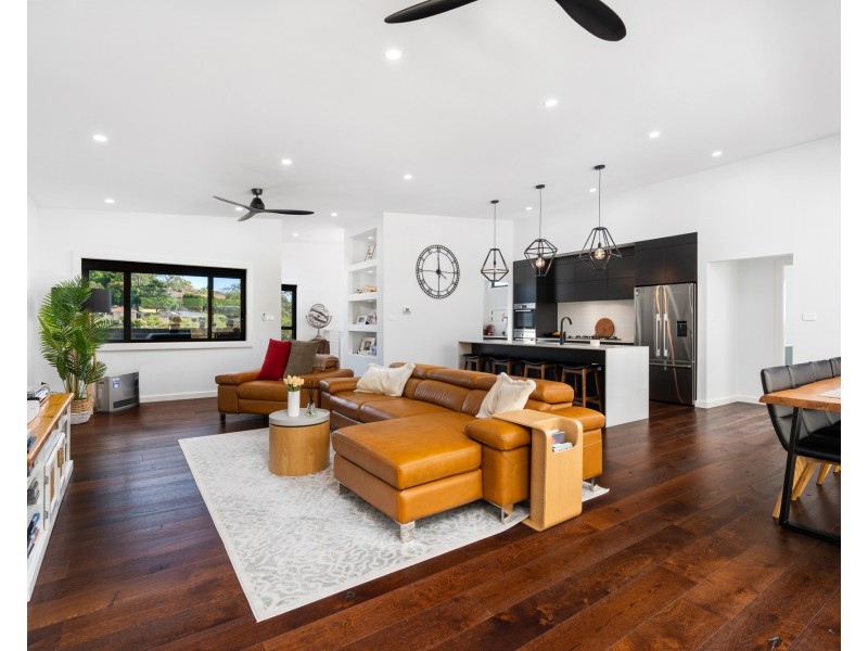 70 Woodview Avenue, Lisarow NSW 2250