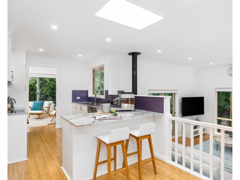16 Kambala Close, Wyoming NSW 2250