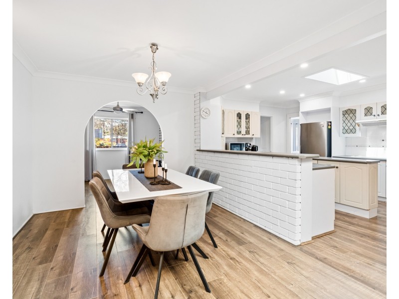 53 North Crescent, Wyoming NSW 2250