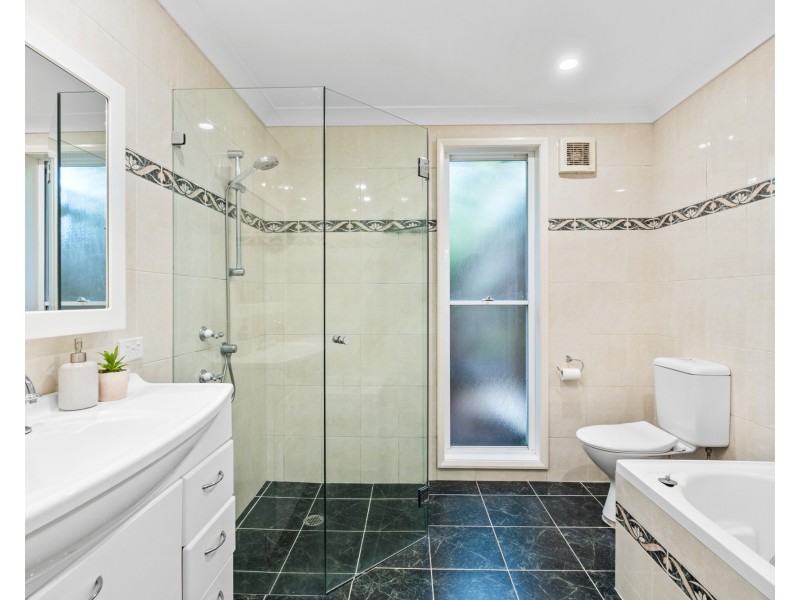53 North Crescent, Wyoming NSW 2250