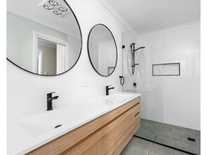 19 Corkwood Street, Berkeley Vale NSW 2261
