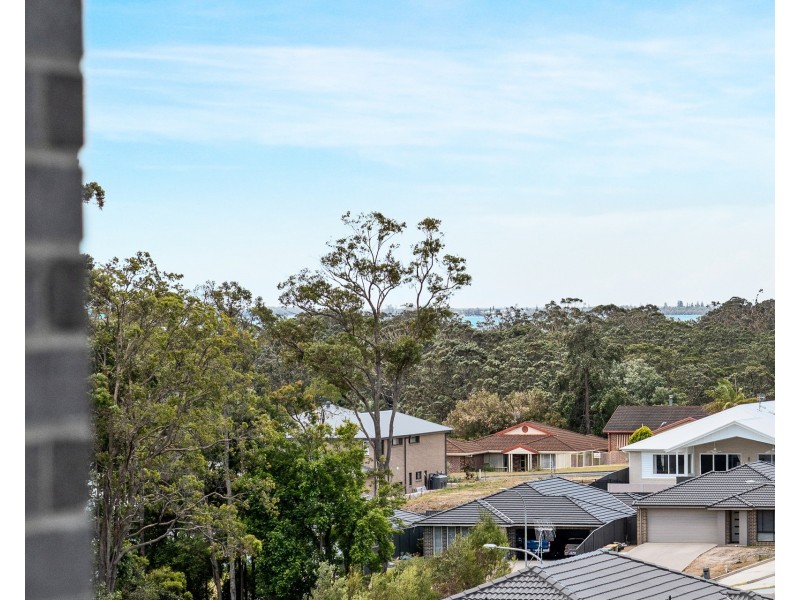 19 Corkwood Street, Berkeley Vale NSW 2261