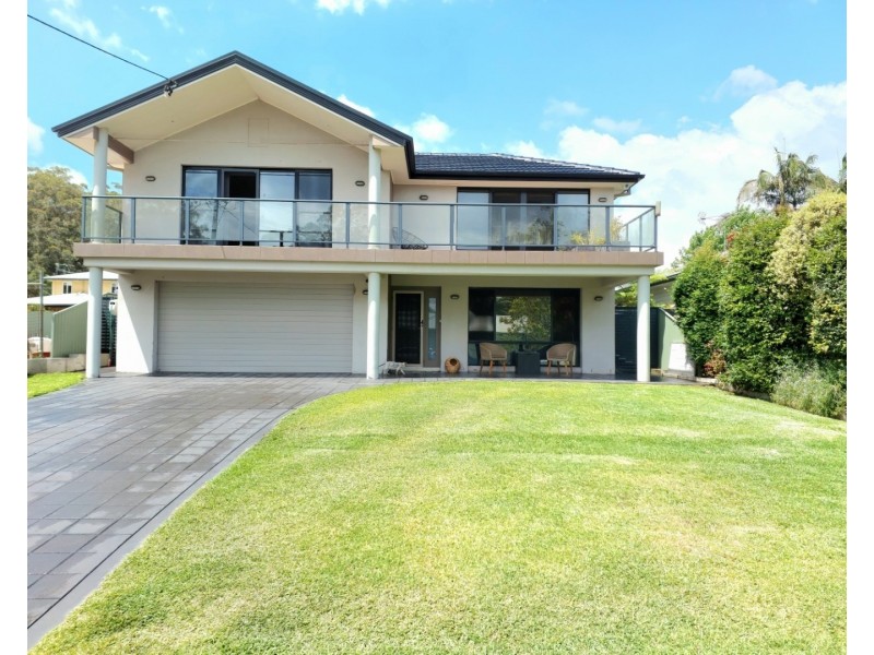 5 Asca Drive, Green Point NSW 2251