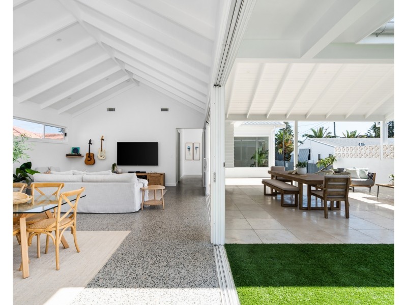 15 Leonard Street, The Entrance North NSW 2261