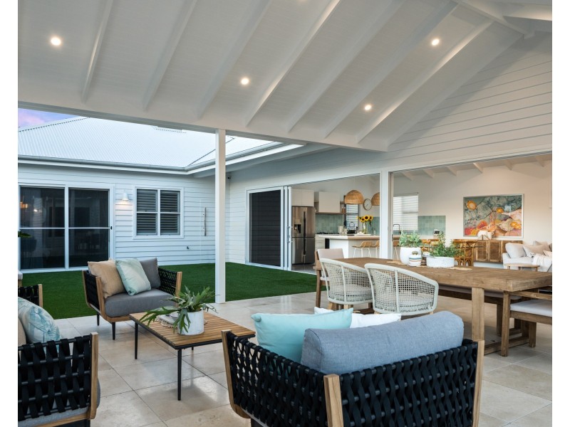 15 Leonard Street, The Entrance North NSW 2261