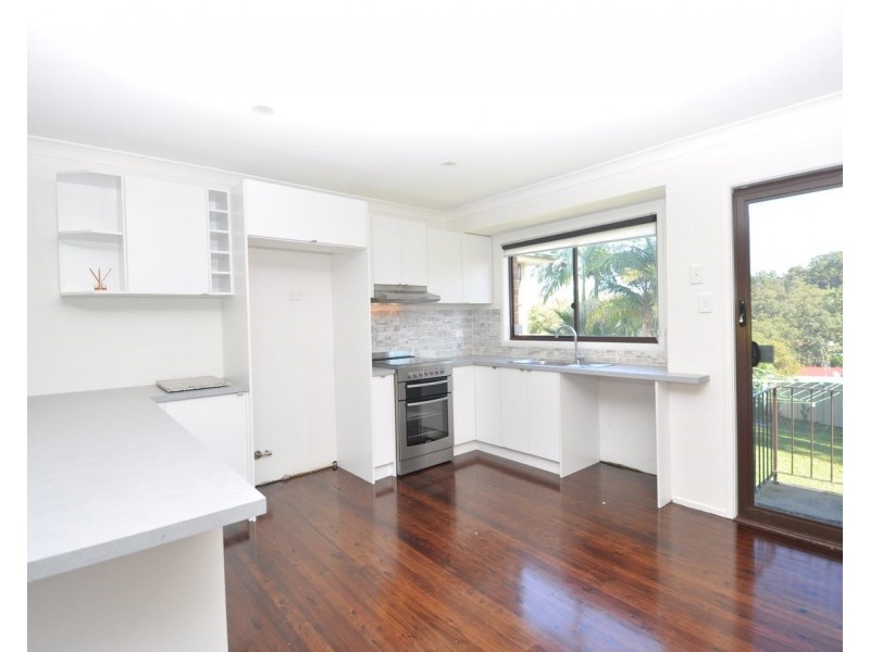 8 Holland Close, Springfield NSW 2250
