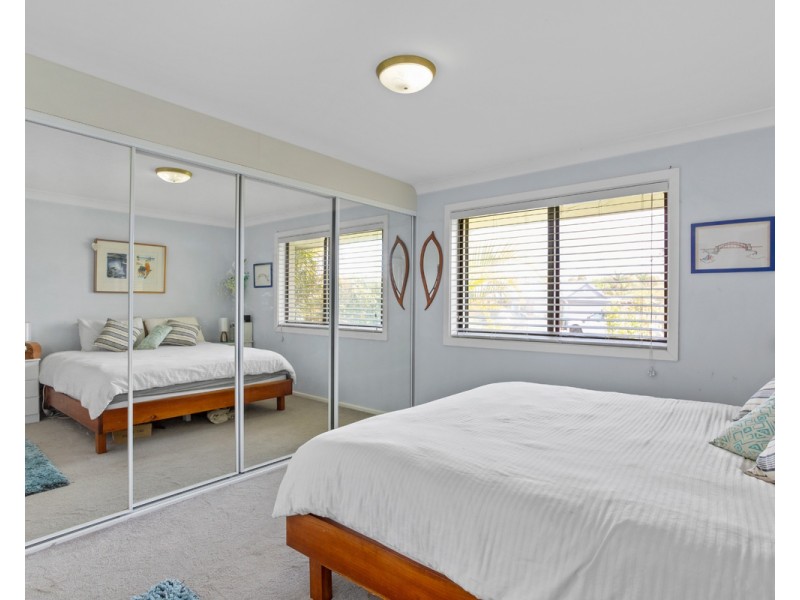 1/1 Papala Avenue, Bateau Bay NSW 2261