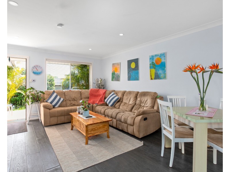 1/1 Papala Avenue, Bateau Bay NSW 2261